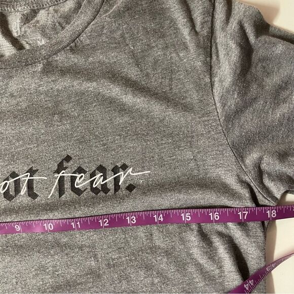 Elevated Faith Gray “Do Not Fear” Tee Size M GUC - Picture 7 of 9